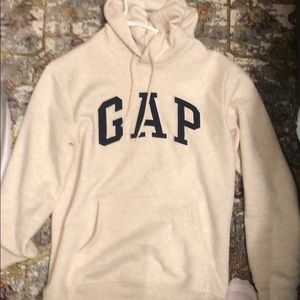 Gap sweater cream